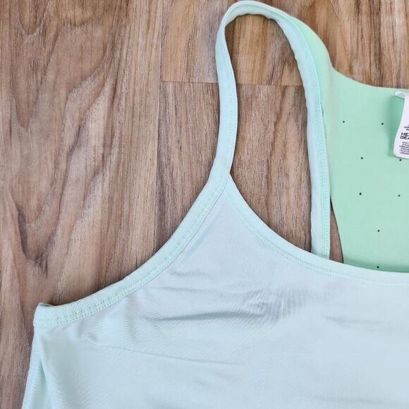 🔹️Under Armour Mint Racerback Heat Gear Athletic Sleeveless Top Large - Picture 5 of 10